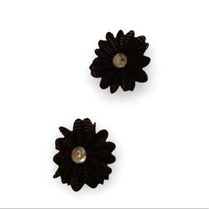 NEW:Hair clips flowers -5 for $25 or BOGO must bundle